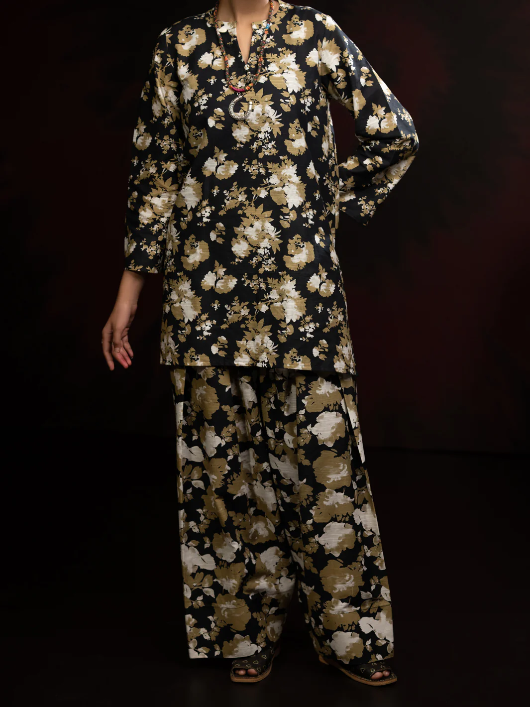 Black Slub Khaddar 2Pc Stitched - AL-2PS-LKS-1095