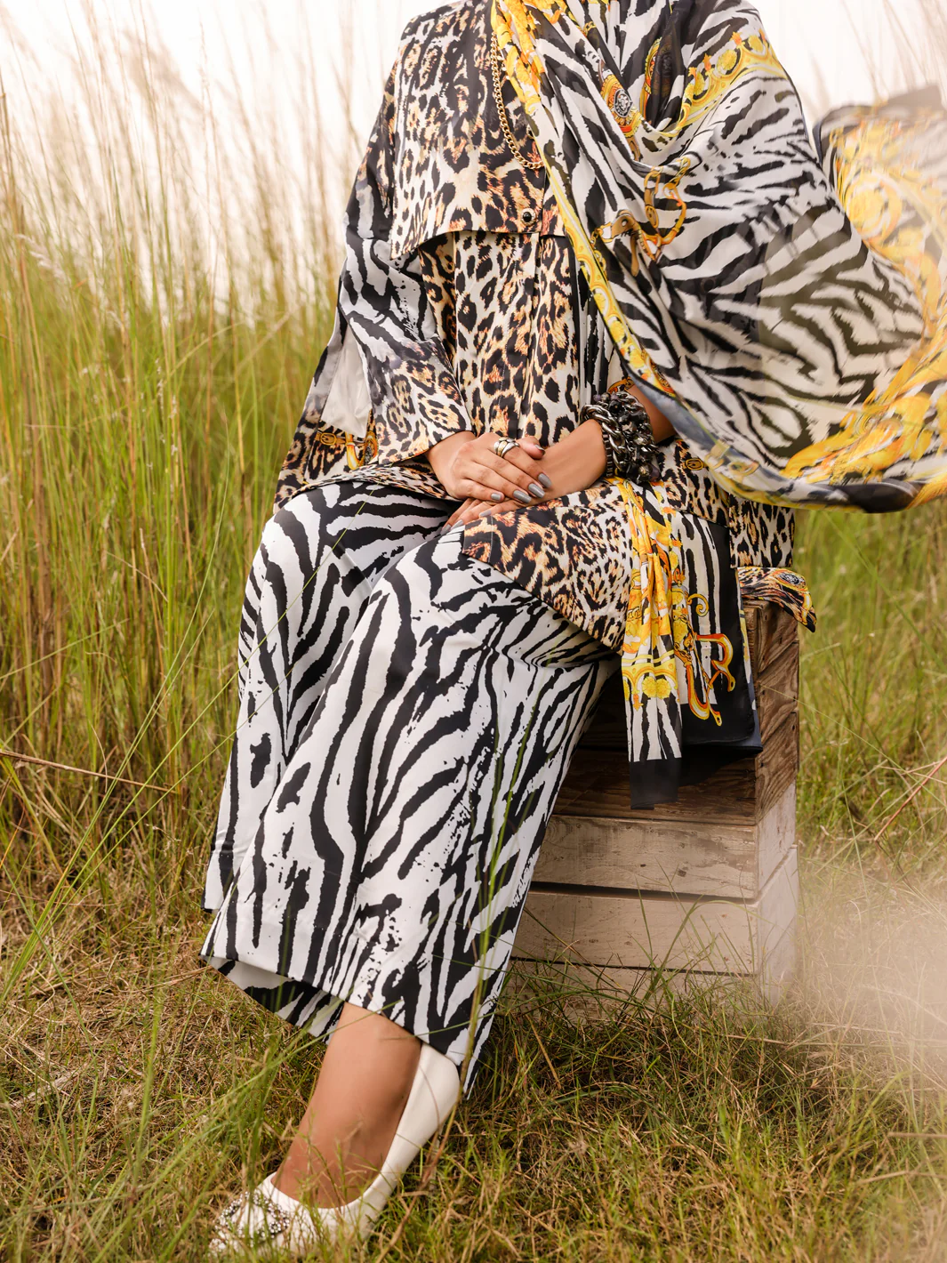 Black & White Silk 3 Piece  Formal Stitched - AL-3PS-LS-379 - Image 2