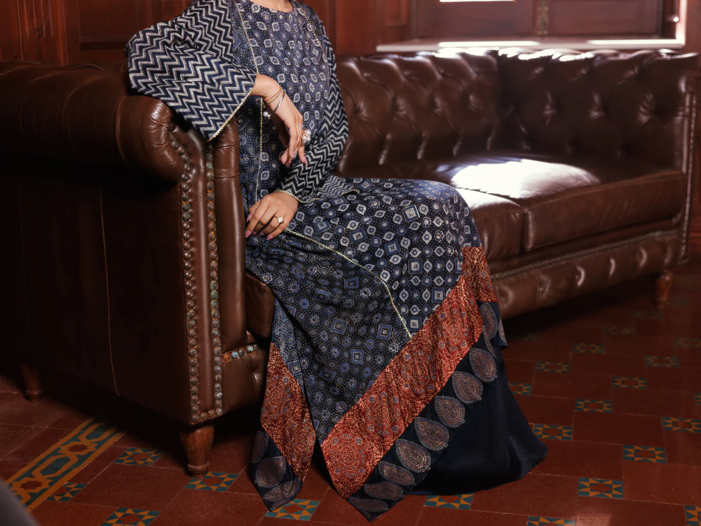 Blue Velvet Formal 2Pc Stitched - AL-LS-LKS-553 - Image 3