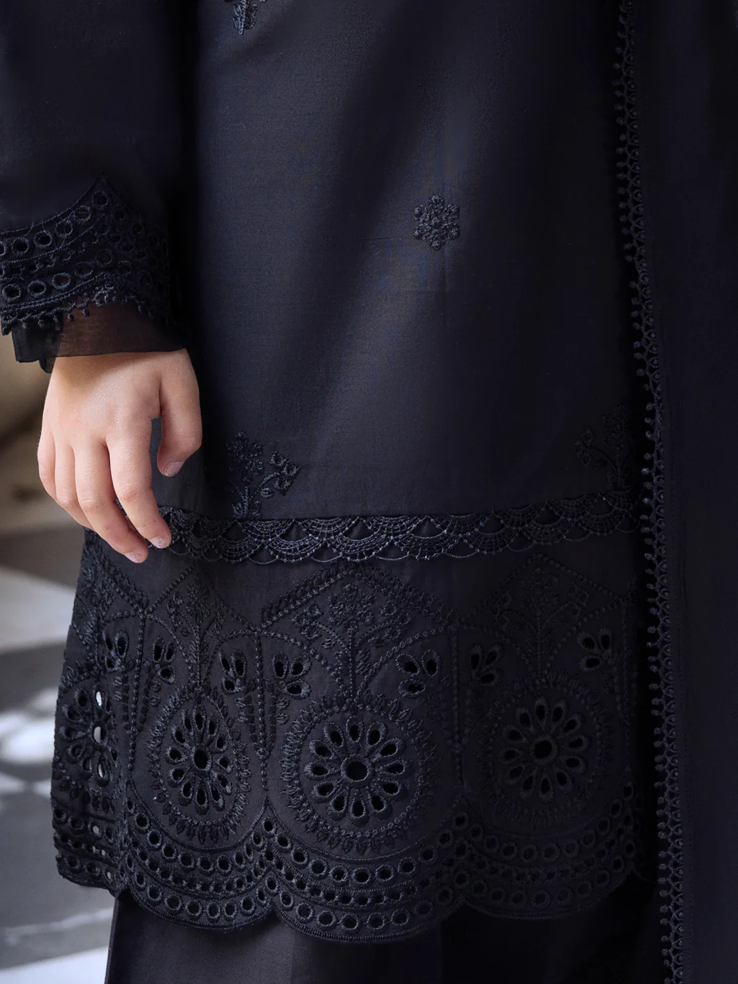 Black Lawn 3 Piece Stitched - ALGR-3PS-LS-017 - Image 3
