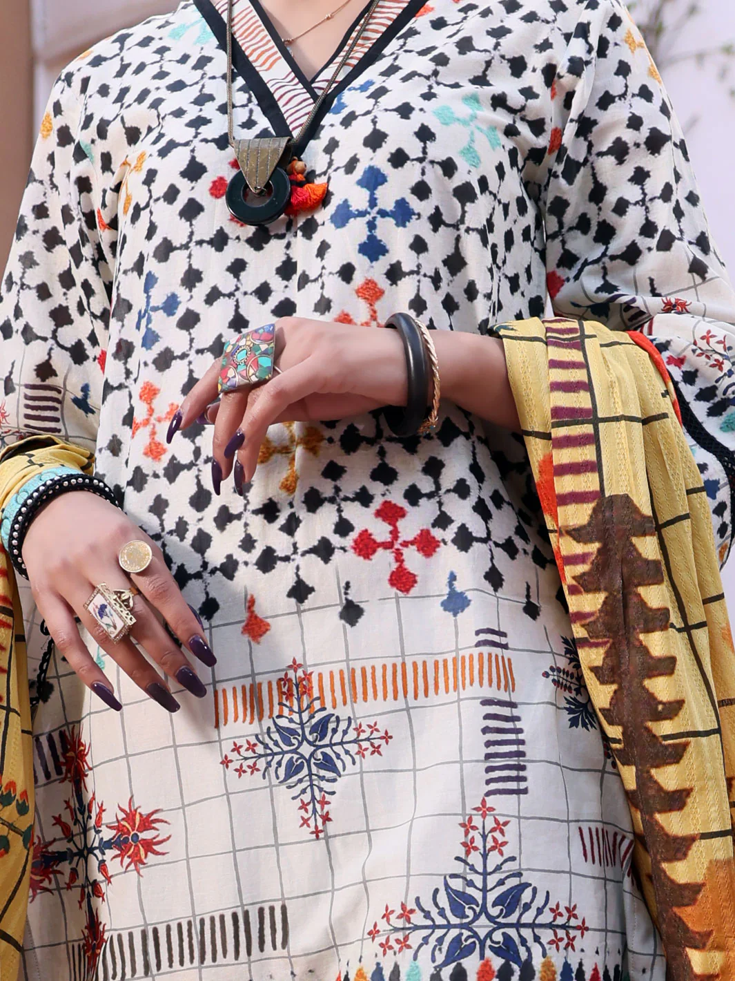 Ivory Lawn 3 Piece Stitched - ALP-3PS-1083/S - Image 3