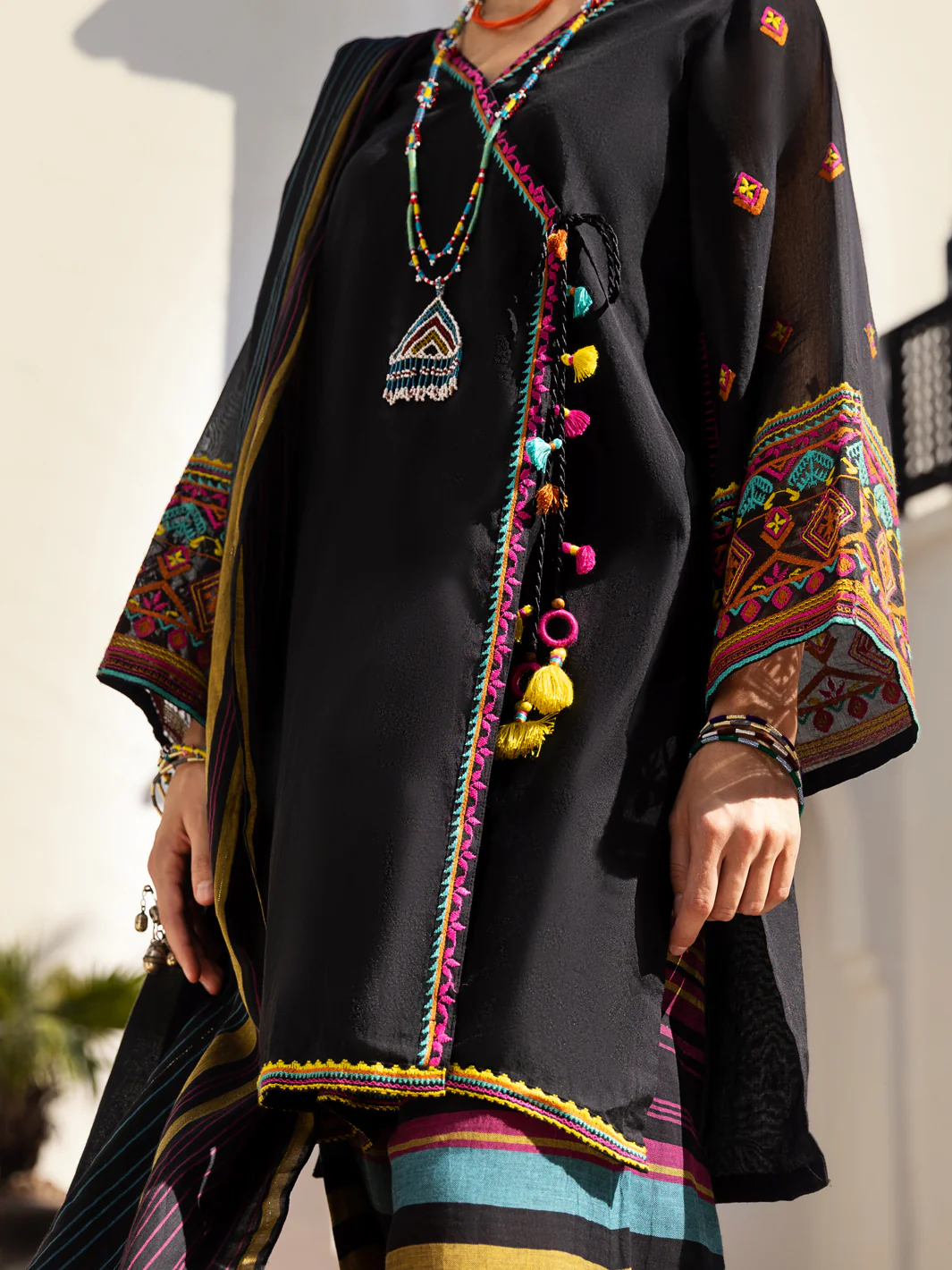 Black Yarn-Dyed 3 Piece Stitched - ALP-3PS-1443 - Image 5
