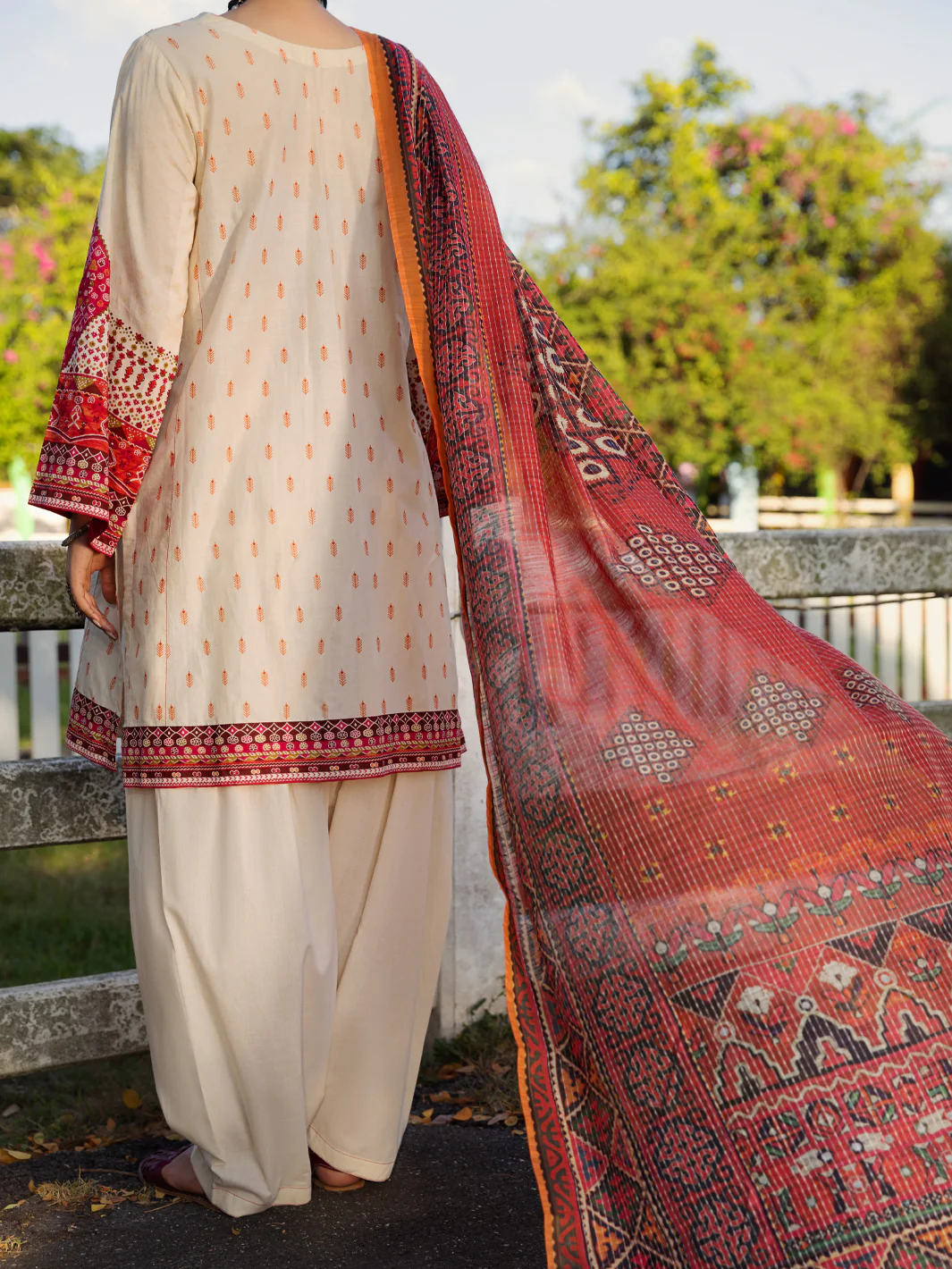 Cream Lawn 3 Piece Unstitched - ALP-3PS-1510 - Image 2