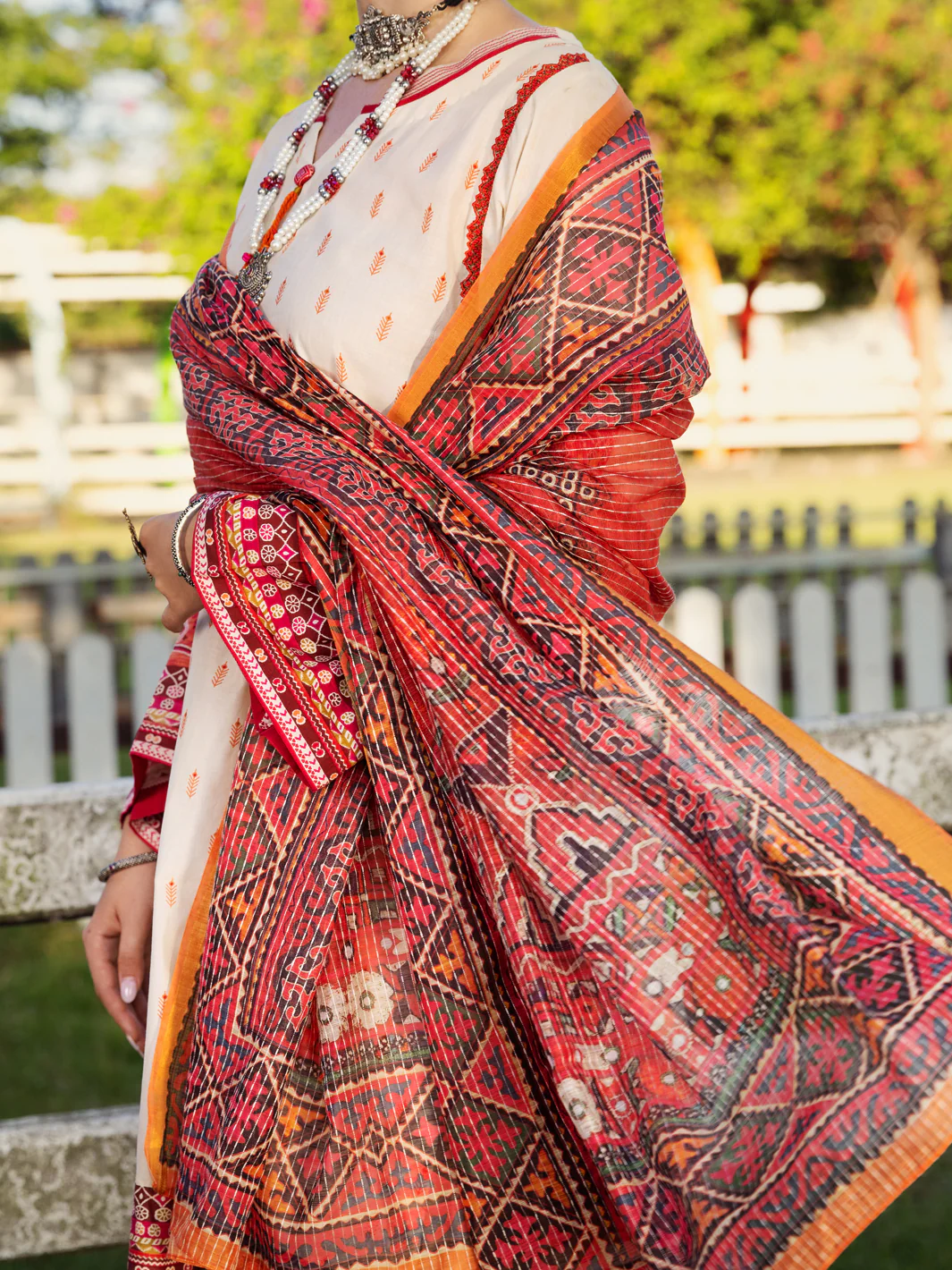 Cream Lawn 3 Piece Stitched - ALP-3PS-1510 - Image 3