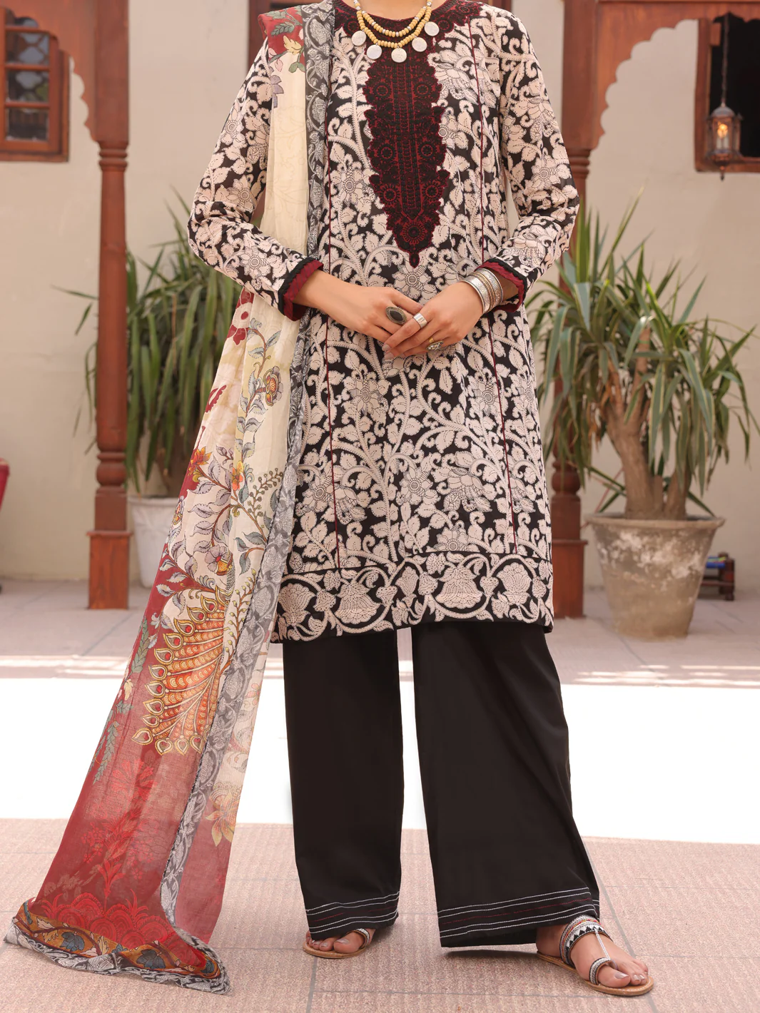 Black & White Lawn 3 Piece Unstitched - ALP-3PS-1604