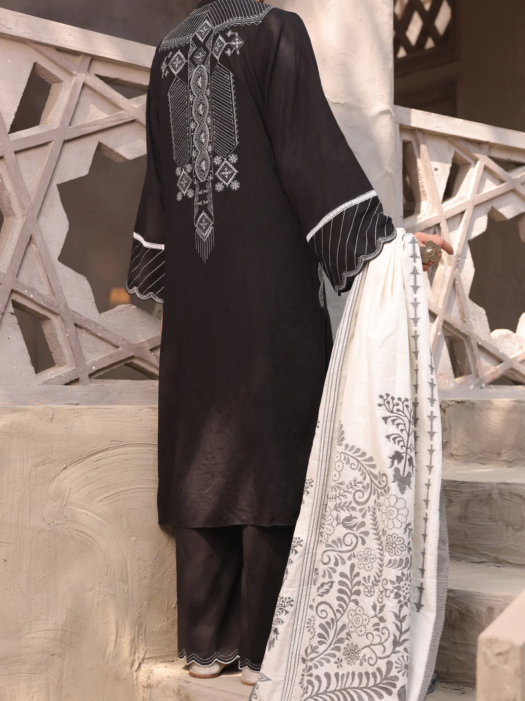 Black Jacquard 3 Piece Unstitched - ALP-3PS-1629 - Image 2