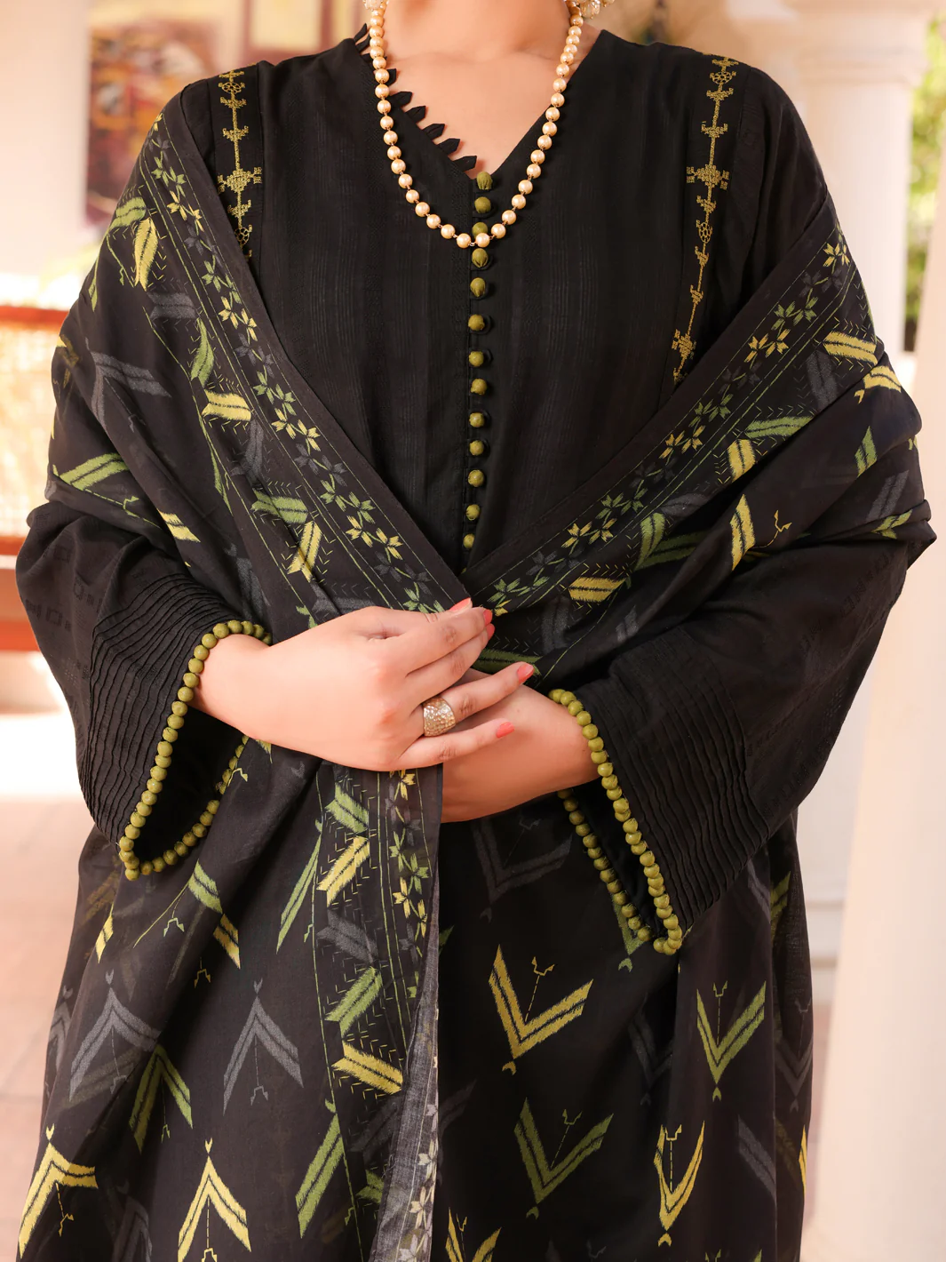 Black Dobby Lino Kara 3 Piece Stitched - ALP-3PS-1671 - Image 4