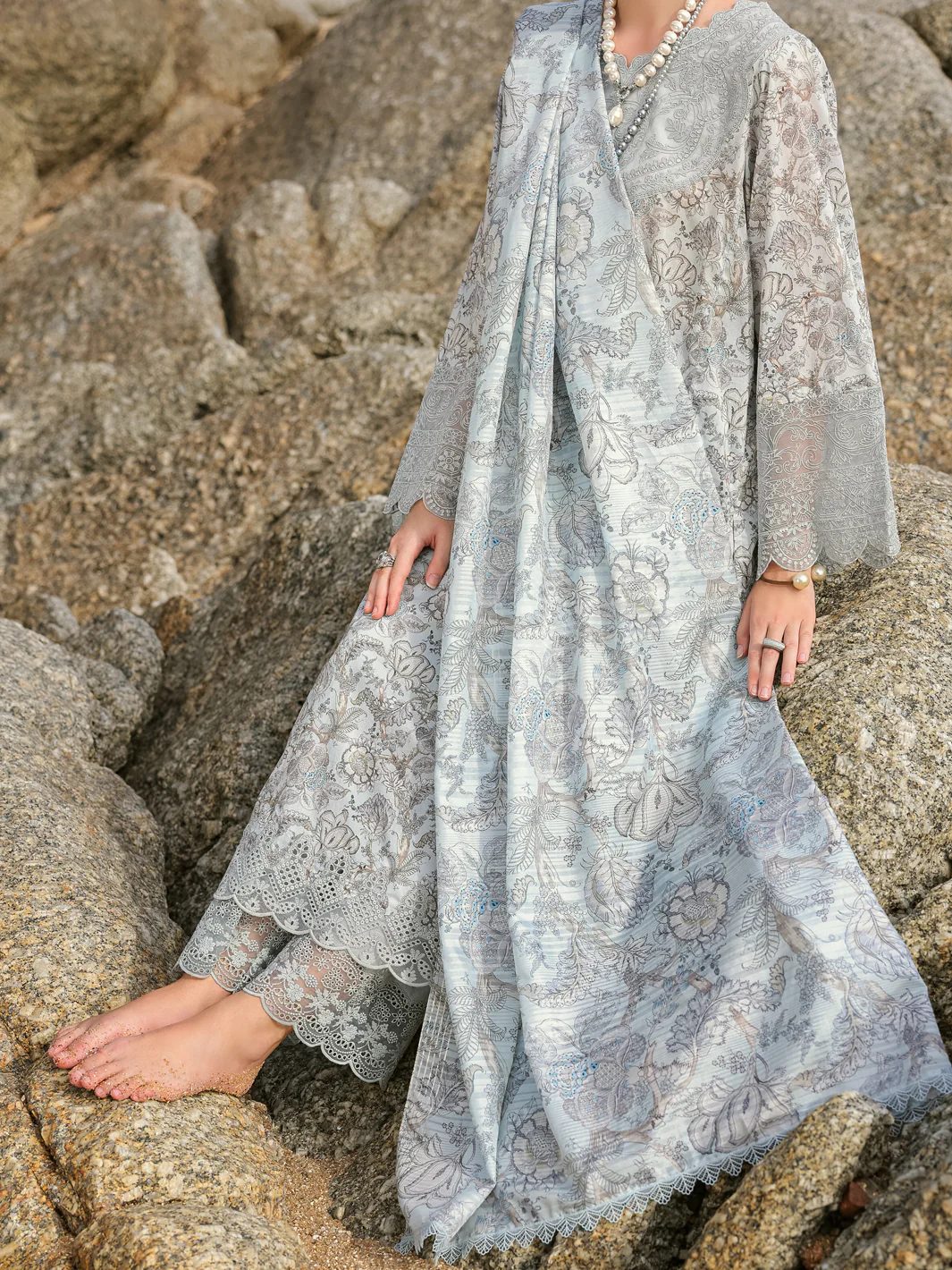 Light Grey Lawn 3 Piece Stitched - ALP-3PS-1809