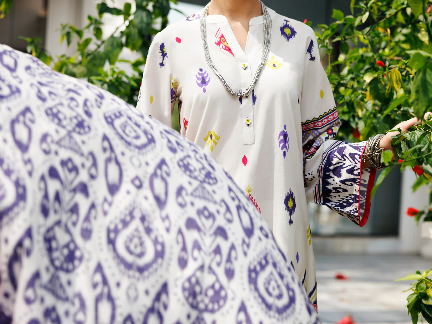Ivory Lawn 3 Piece Stitched - ALP-3PS-2115 - Image 5