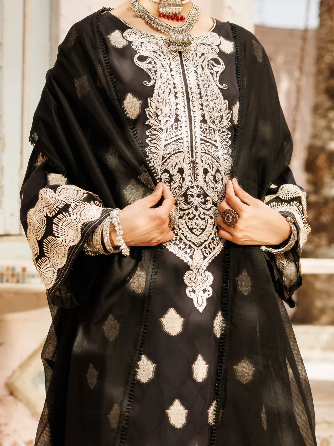 Black Jacquard 3Pc Stitched - ALP-3PS-2269 - Image 3