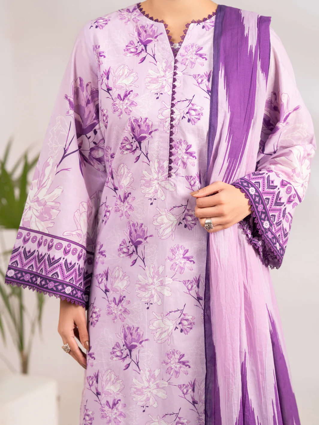 Light Purple Lawn 3Pc Stitched - ALP-3PS-2289 - Image 2
