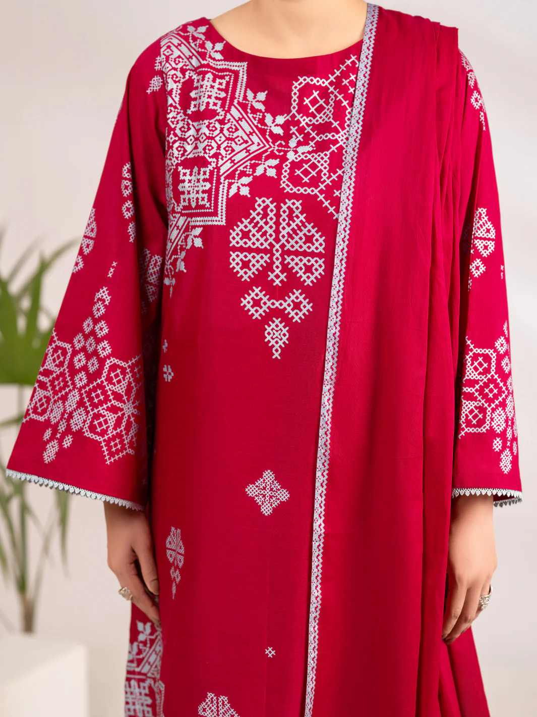 Fuchsia Lawn 3Pc Stitched - ALP-3PS-2295 - Image 2