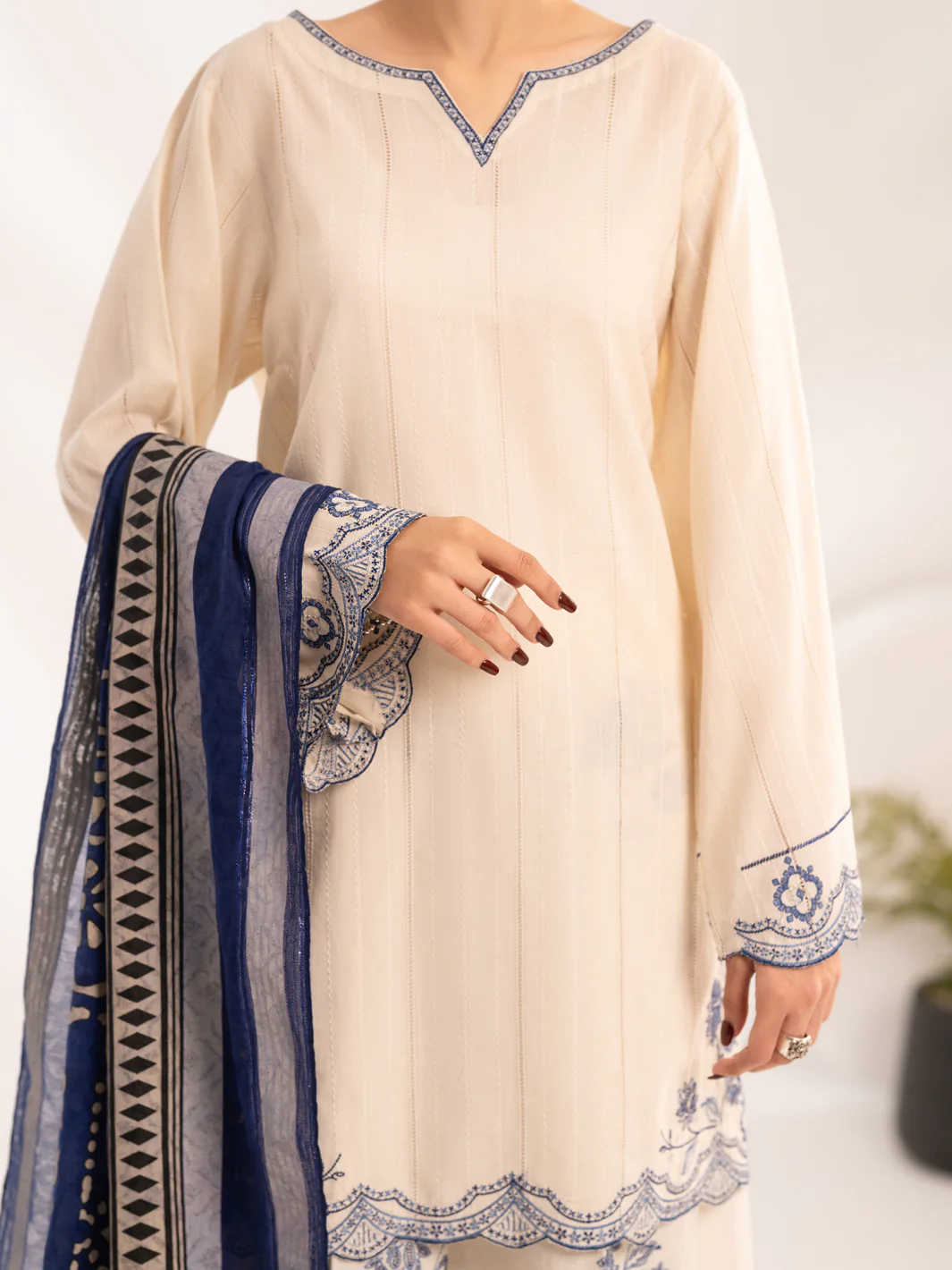 Off White Dobby 3Pc Stitched - ALP-3PS-2322 - Image 2