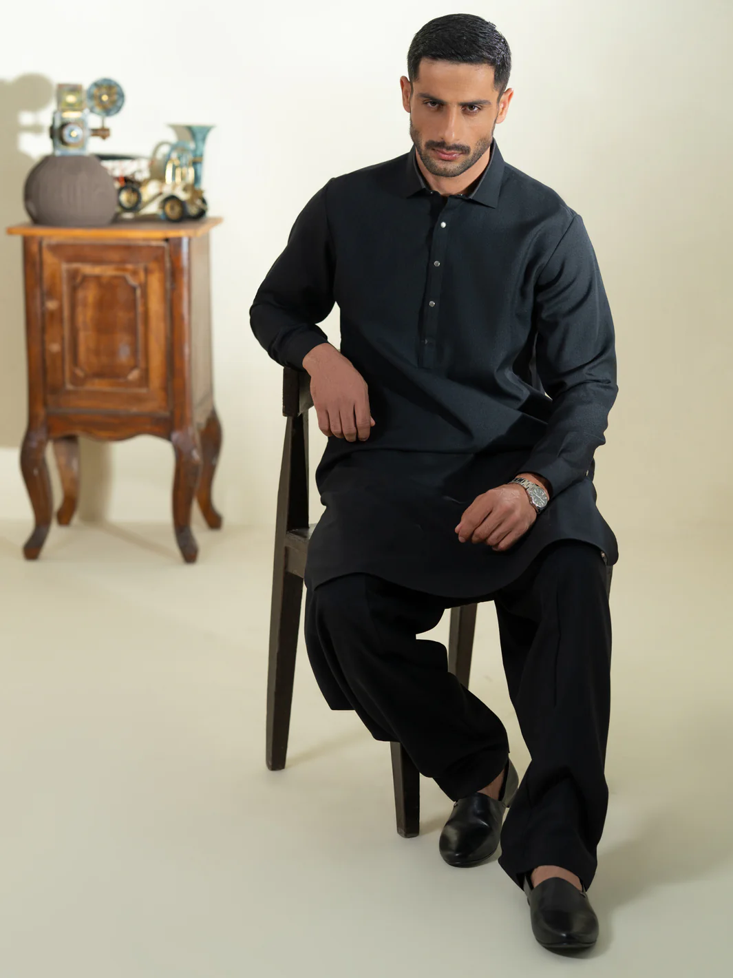 Black Kameez Shalwar - ALWA-KS-608 - Image 4