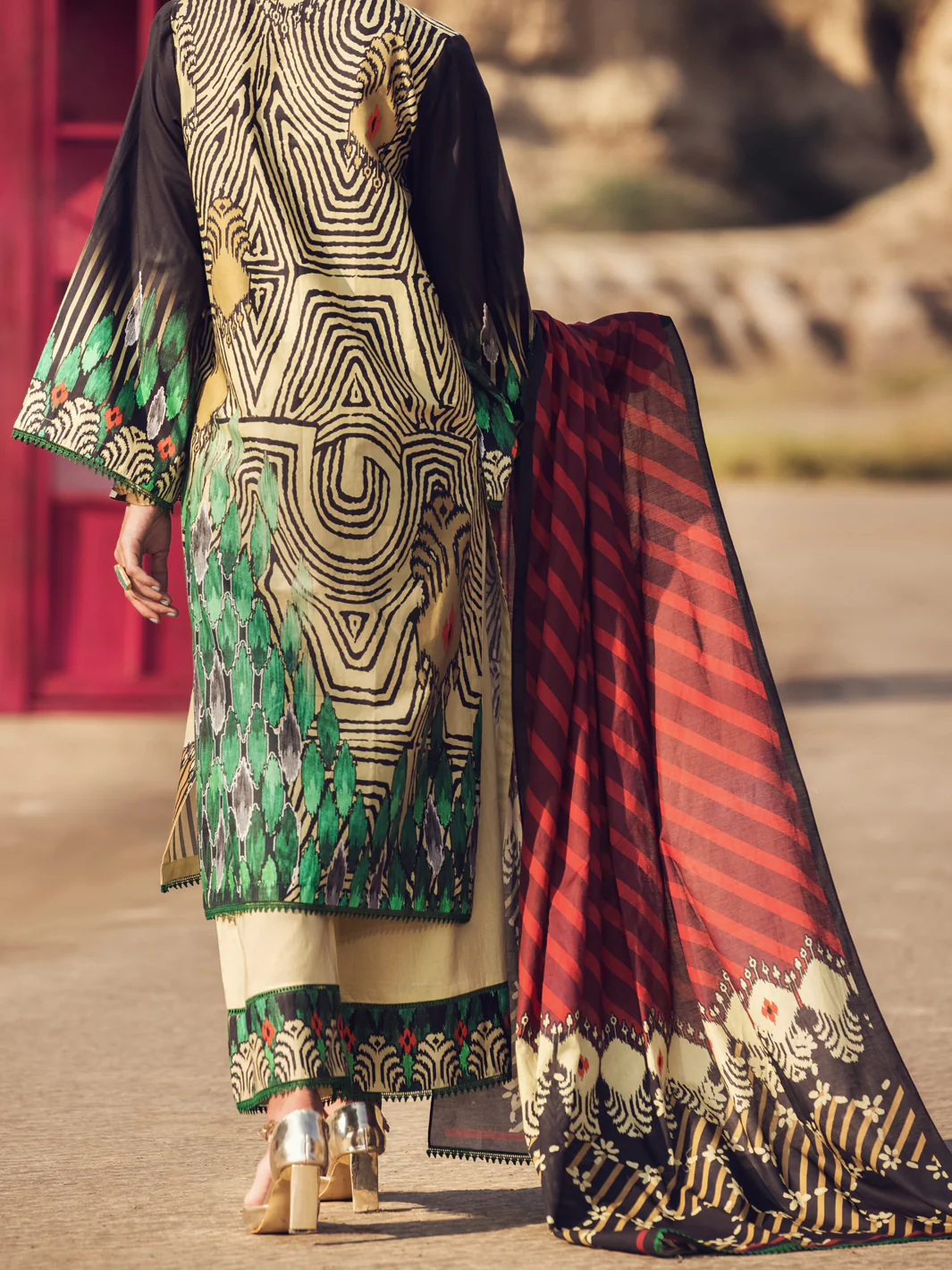 Black Cambric 3 Piece Stitched - AWP-3PS-322 - Image 2