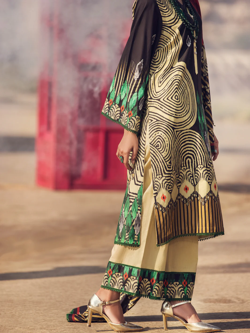 Black Cambric 3 Piece Stitched - AWP-3PS-322 - Image 5