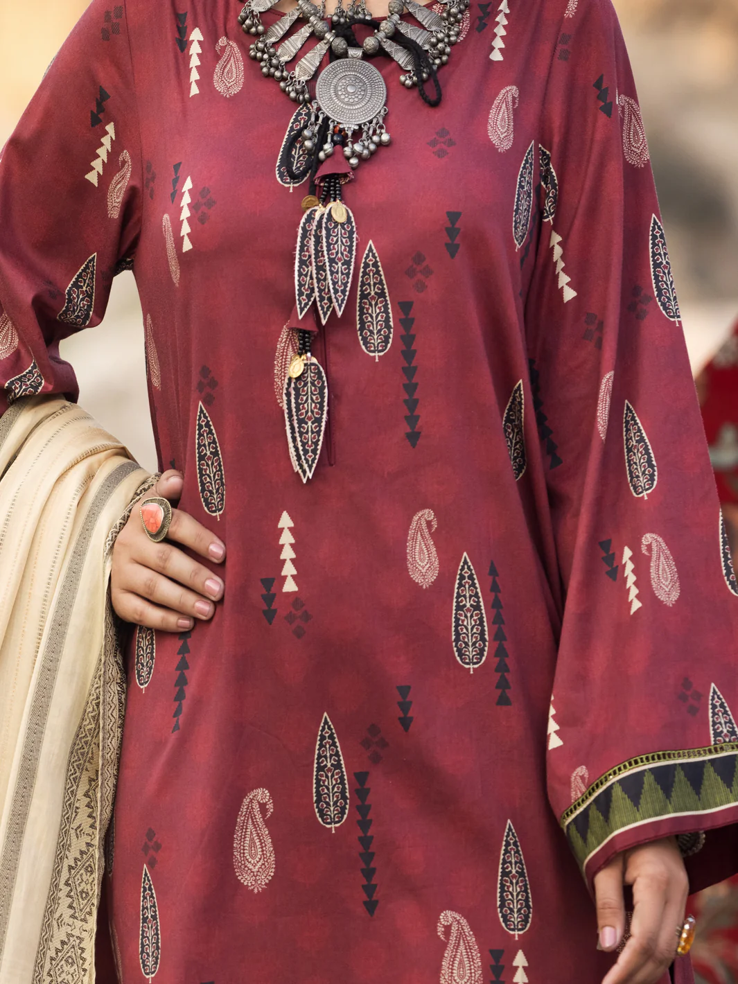 Maroon Cambric 3 Piece Stitched - AWP-3PS-329 - Image 4