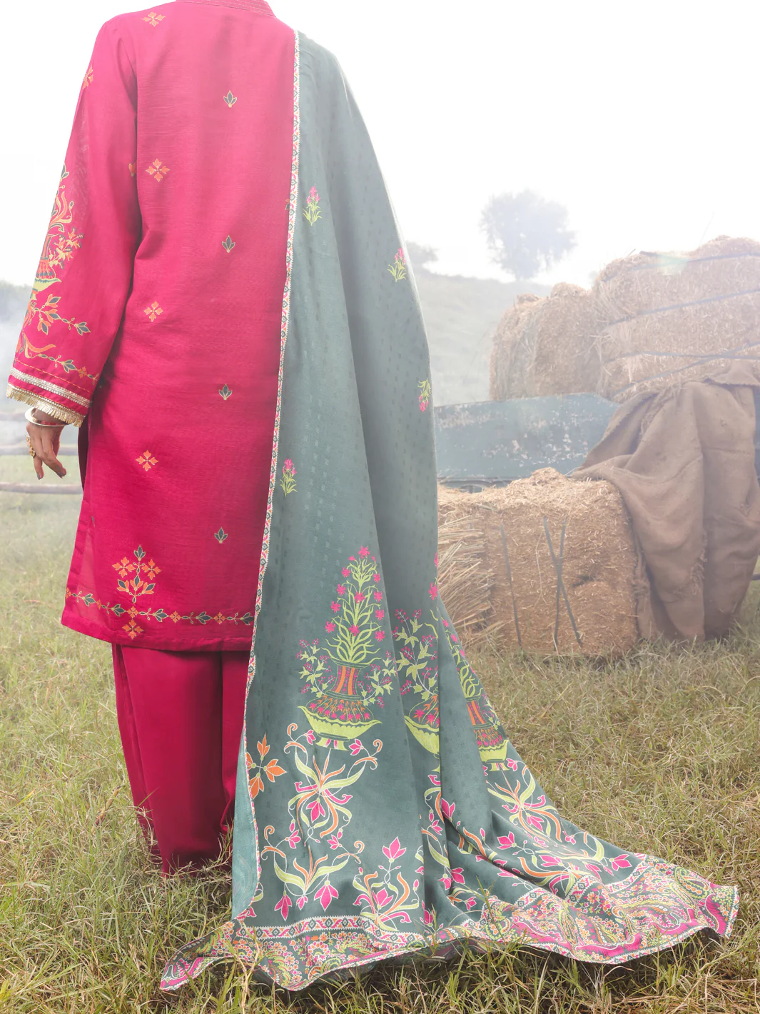 Fuchsia Khaddar Unstitched 3 Piece - AWP-3PS-417 - Image 2