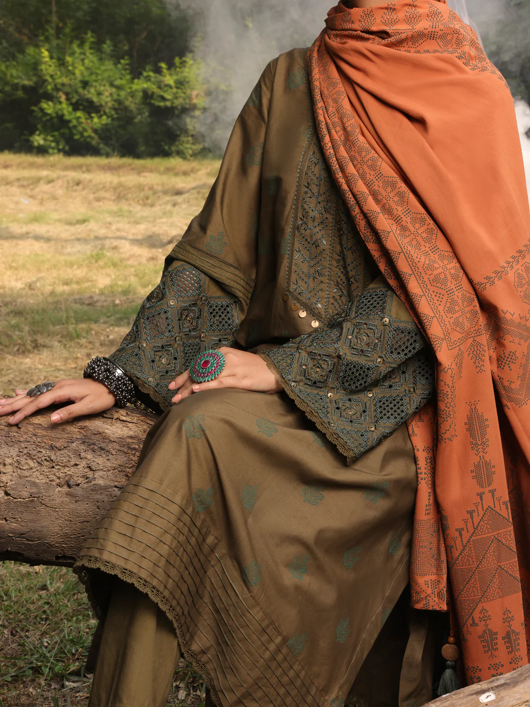 Mehndi Green Cambric 3 Piece Stitched - AWP-3PS-418 - Image 4