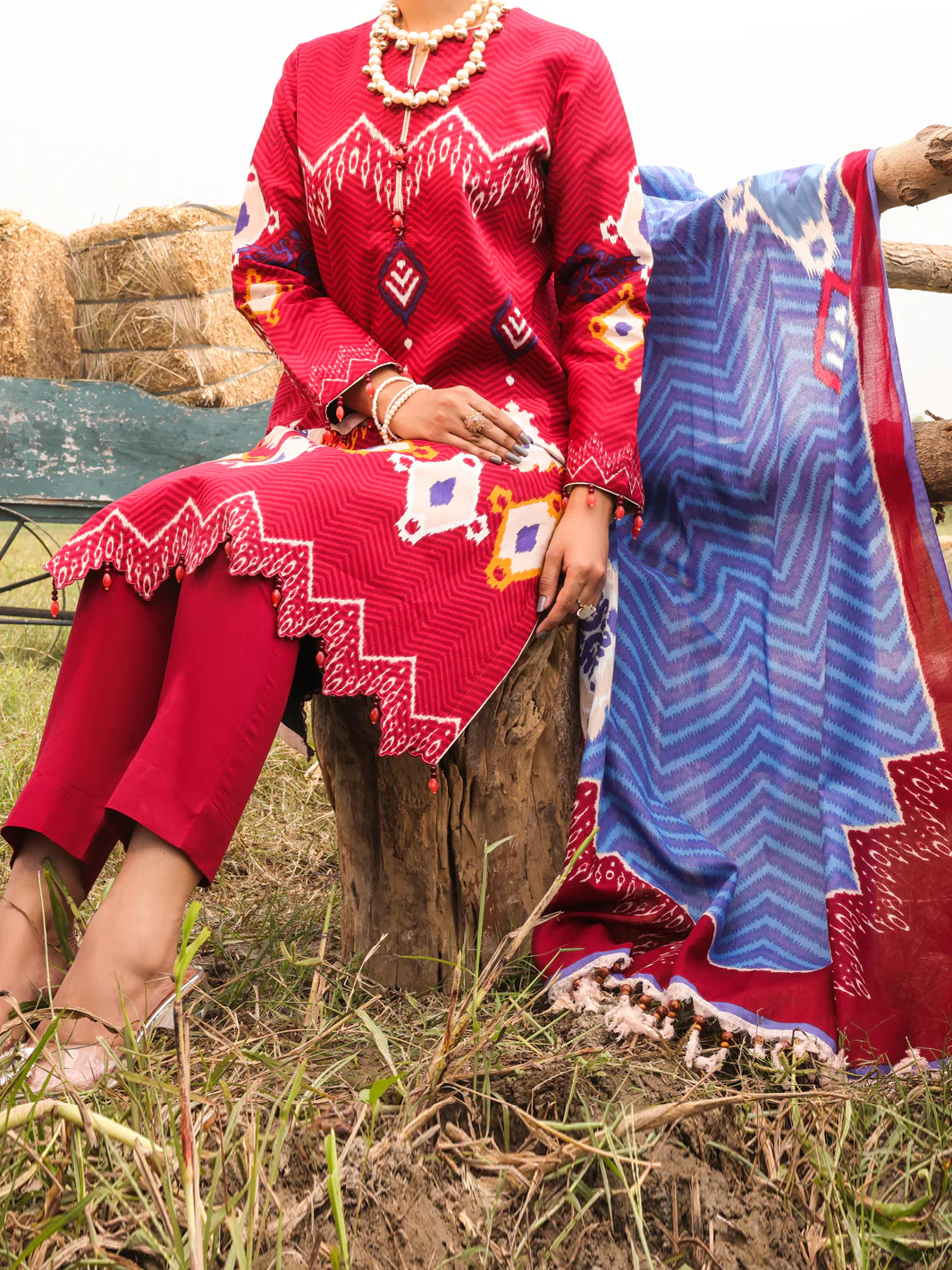 Red Cambric Unstitched 3 Piece - AWP-3PS-508 - Image 4