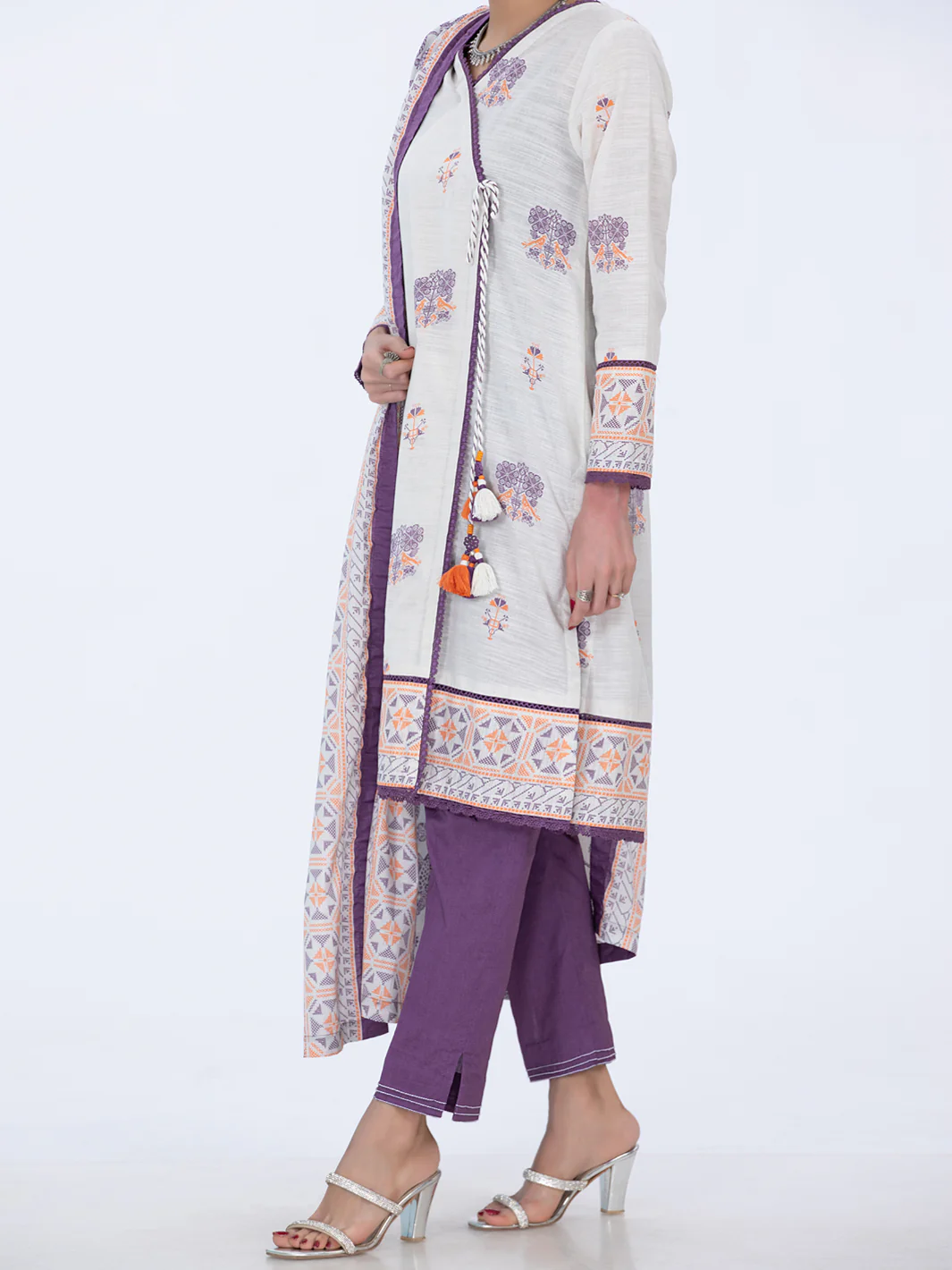Off White Khaddar Unstitched 3 Piece - AWP-3PS-516 - Image 3