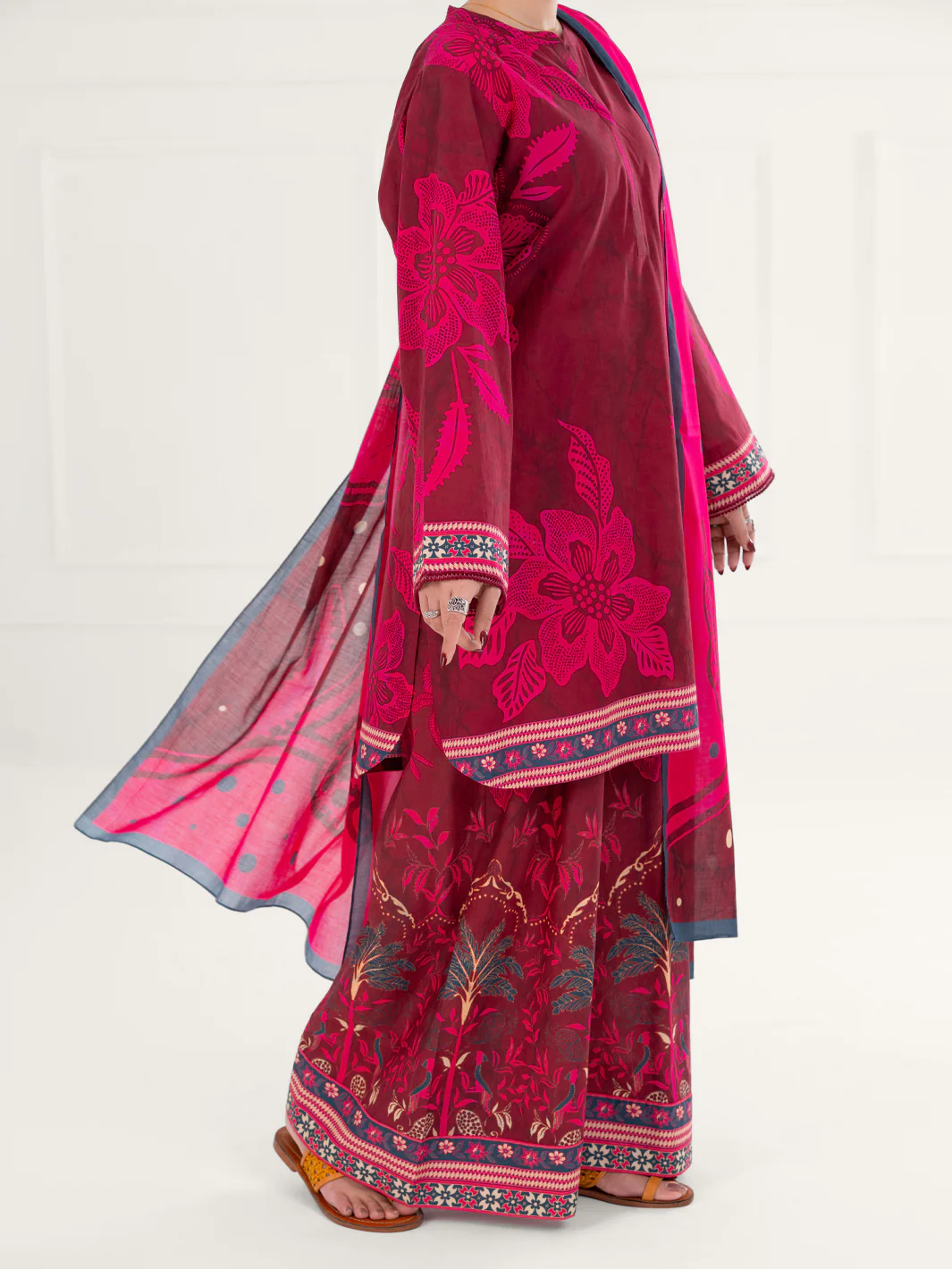 Fuchsia Lawn 3Pc Stitched - AWP-3PS-663 - Image 4